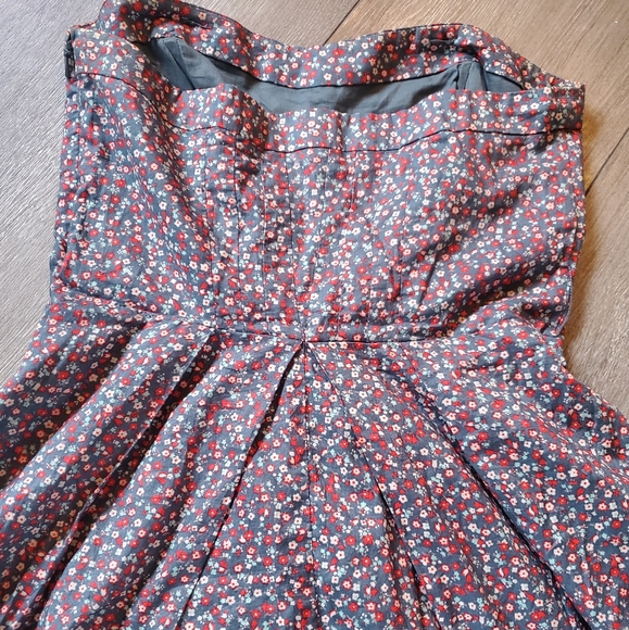 American Eagle Strapless Floral Dress, Size 4 - Picture 5 of 9